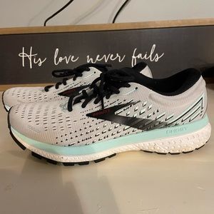 Women’s Brooks Ghost 13